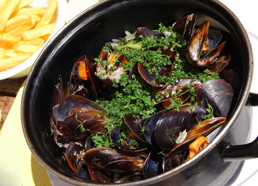 Mussels in White Wine Sauce (Moules Marinières) - Fine Foods Blog