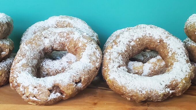 Almond spiced biscuits